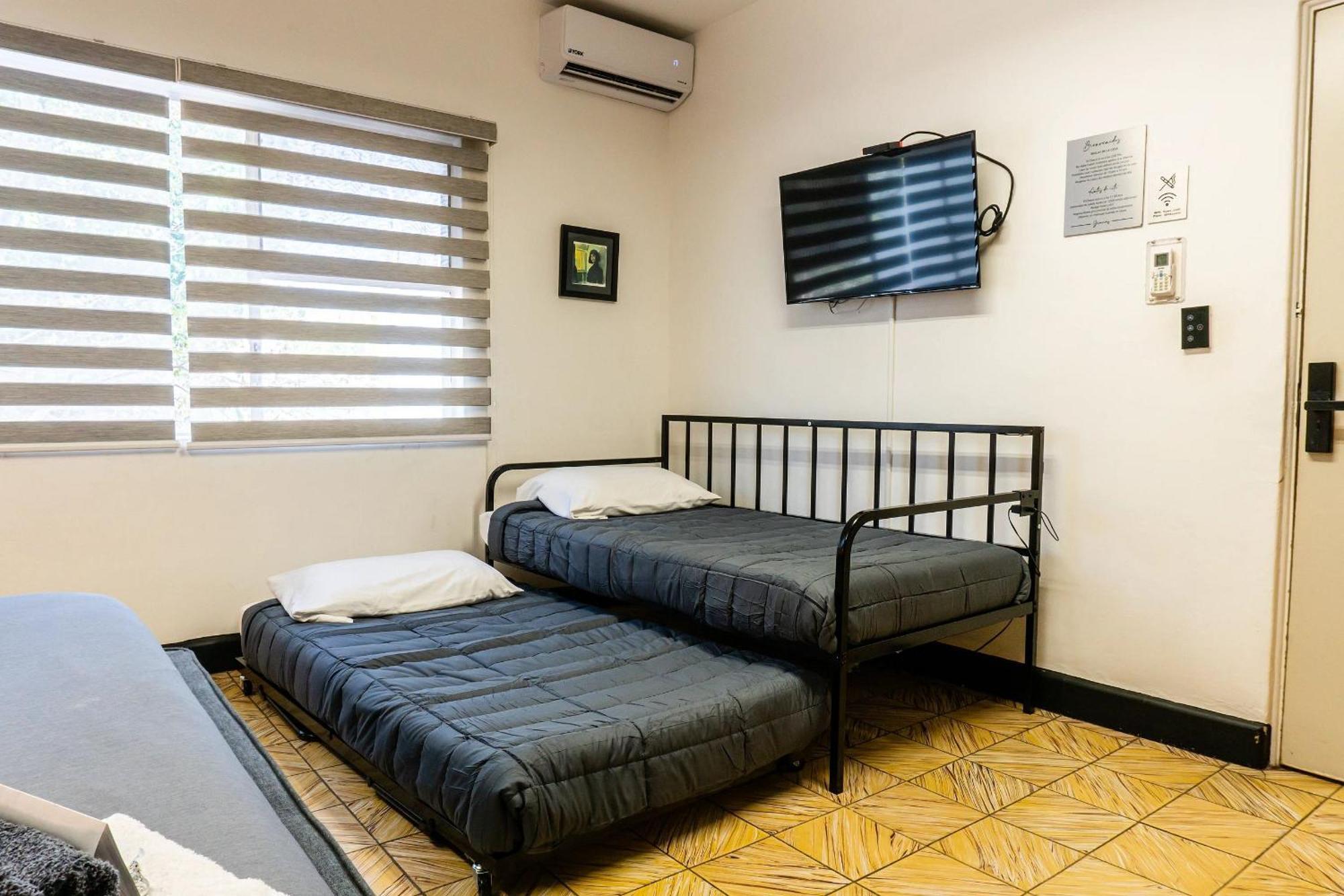 Habitaciones Privadas Con Bano Propio En Una Zona Segura Y Centrica De Guadalajara. Ngoại thất bức ảnh